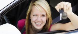 Picture of nervous student driver. Silver State Driving Academy, private driving lessons, private driving instructors, serving Las Vegas, NV with safe driving lessons.